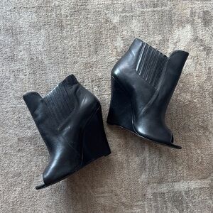 SCHUTZ Black Peep-Toe Wedge Boots